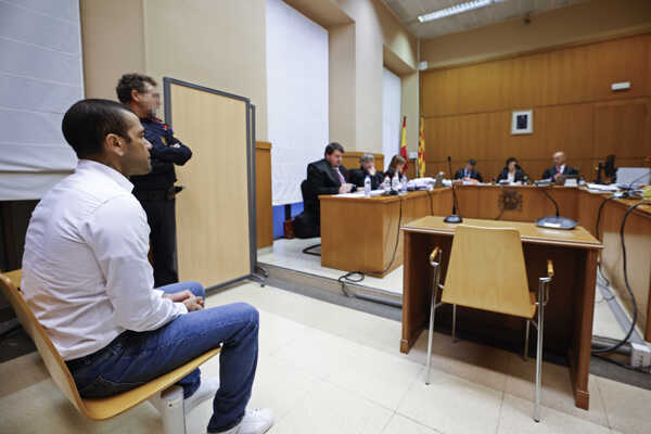 Brazílčan Dani Alves na súde.