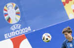 Slovenský reprezentant Leo Sauer počas oficiálneho tréningu slovenskej futbalovej reprezentácie.