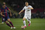 Oriol Romeu a Stanislav Lobotka.