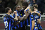 Gólové oslavy futbalistov Inter Miláno.