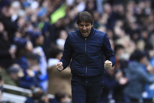 Tréner Antonio Conte. Tréner Antonio Conte.