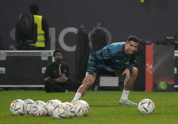 Cristiano Ronaldo na tréningu. Cristiano Ronaldo na tréningu.
