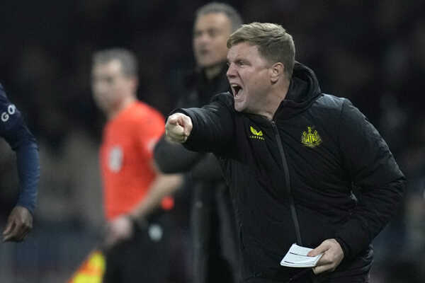 Tréner Newcastle Eddie Howe.