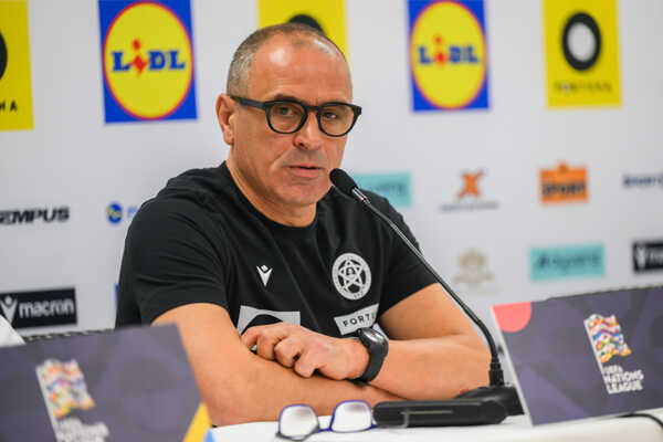 Francesco Calzona pred súbojom s Estónskom.