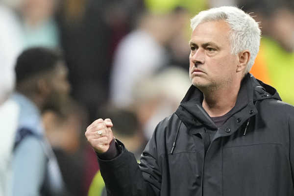 Tréner José Mourinho.