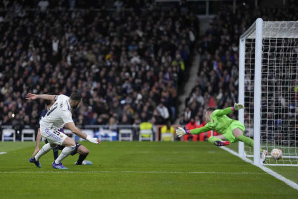 Karim Benzema v drese Realu Madrid. Karim Benzema v drese Realu Madrid.