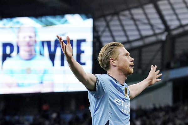 Kevin De Bruyne z Manchestru City sa raduje z gólu.