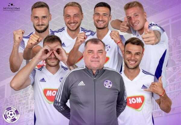 Futbalisti KFC Komárno slávia historický postup do Niké ligy.