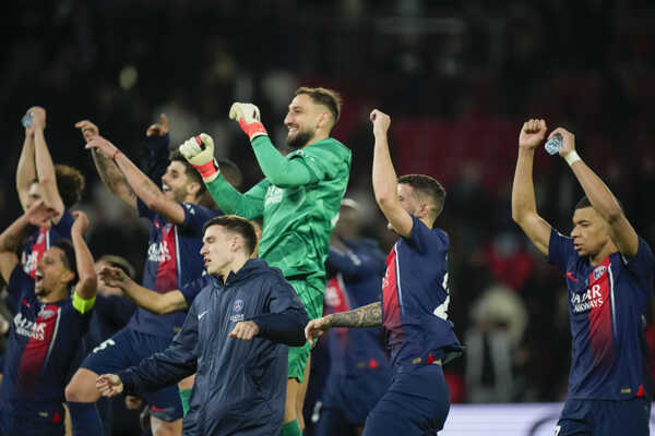 Kylian Mbappé a víťazné oslavy futbalistov PSG.
