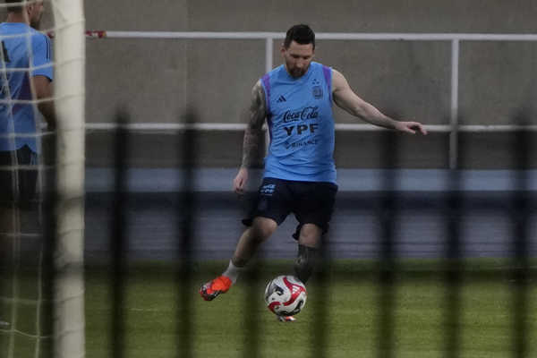 Lionel Messi na tréningu Argentíny.