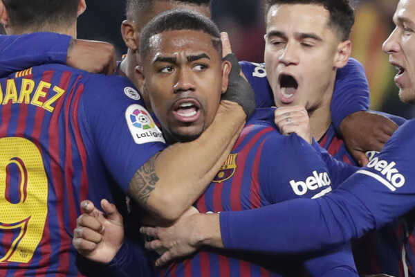 Malcolm a gólové oslavy futbalistov FC Barcelona. Malcolm a gólové oslavy futbalistov FC Barcelona.