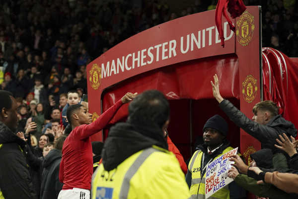 Marcus Rashford s fanúšikmi Manchestru United.