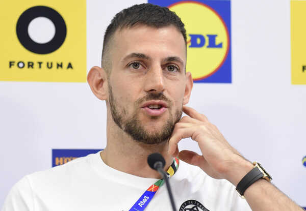 Martin Dúbravka v rozhovore. Martin Dúbravka v rozhovore.