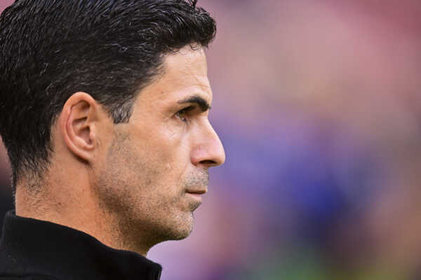 Tréner Arsenalu Mikel Arteta.