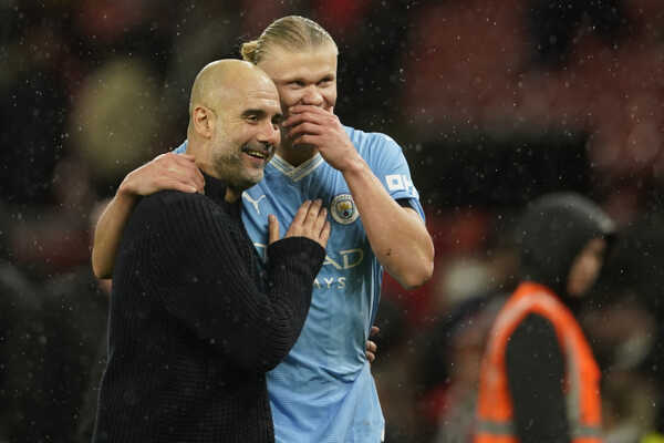 Pep Guardiola a Erling Haaland.