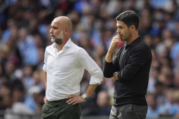 Pep Guardiola a Mikel Arteta. Pep Guardiola a Mikel Arteta.