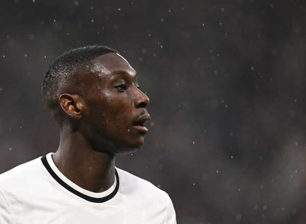 Randal Kolo Muani je hráčom PSG. Randal Kolo Muani je hráčom PSG.