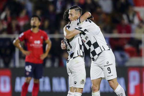 Róbert Boženík (Boavista Porto) sa teší z gólu.