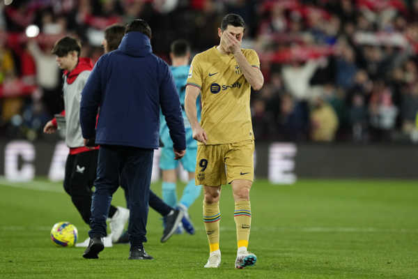 Frustrovaný Robert Lewandowski po zápase.