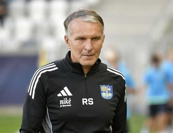 Tréner FC Košice Roman Skuhravý.