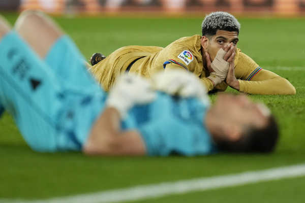 Ronald Araújo po zahodenej šanci.