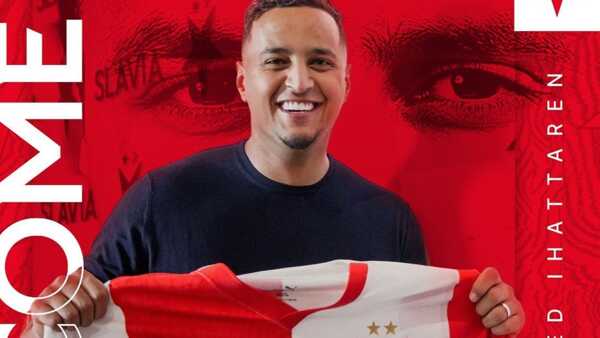 Holandský futbalista Mohamed Ihattaren posilnil český klub SK Slavia Praha.