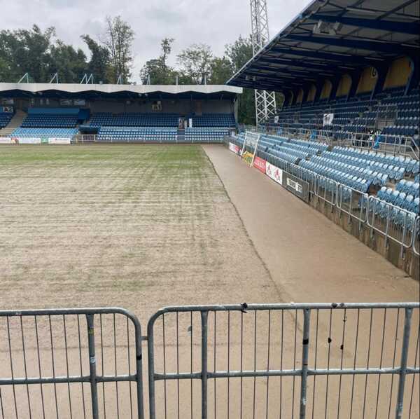 Víkendová povodeň v Opave zaplavila viacero miestnych športovísk vrátane futbalového štadióna a spôsobila značné škody.