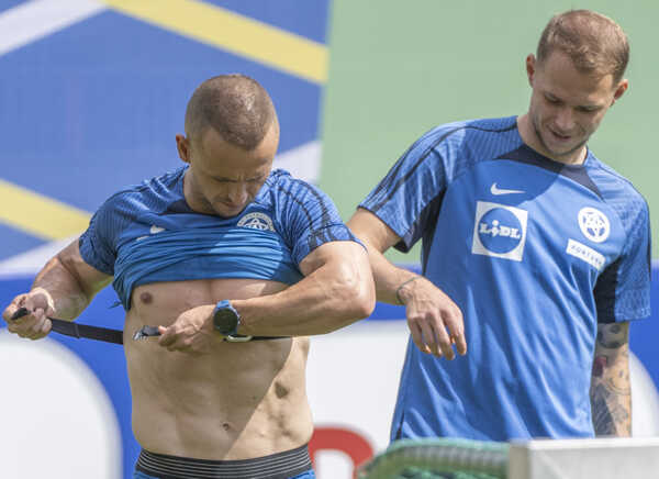 Stanislav Lobotka počas tréningu reprezentácie. Stanislav Lobotka počas tréningu reprezentácie.