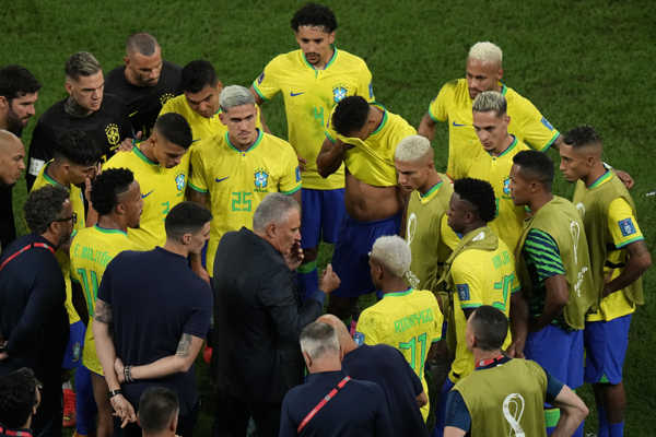 Tréner Tite sa prihovára futbalistom Brazílie.
