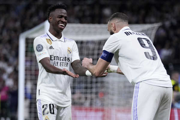Vinicius Junior a Benzema (Real Madrid).