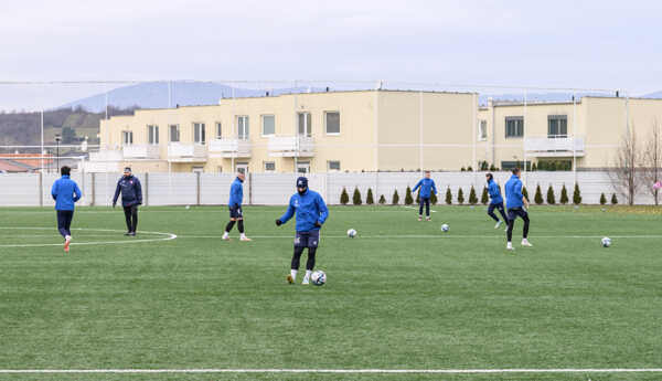 Tréning hráčov klubu ViOn Zlaté Moravce počas štartu zimnej prípravy pred jarnou časťou.