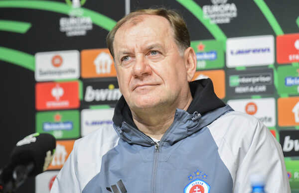 Vladimír Weiss st. počas tlačovej konferencie ŠK Slovana Bratiaslava pred zápasom s Klaksvíkom.