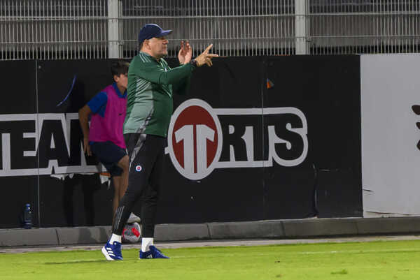 Hlavný tréner ŠK Slovan Bratislava Vladimír Weiss.