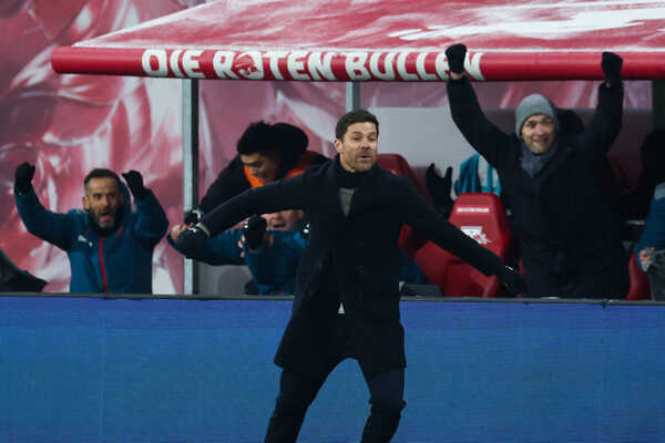 Tréner Leverkusenu Xabi Alonso.